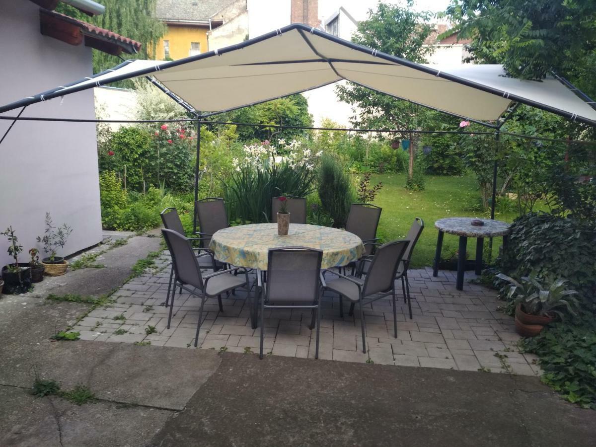 Apartman Lux Szeged Extérieur photo